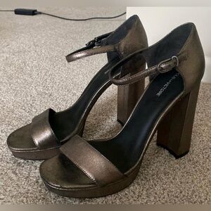 Pour La Victorie Gunmetal Silver Mary Jane Platform Heels | Size 9.5 | NEW!